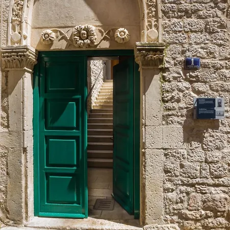 Violet Palace Šibenik