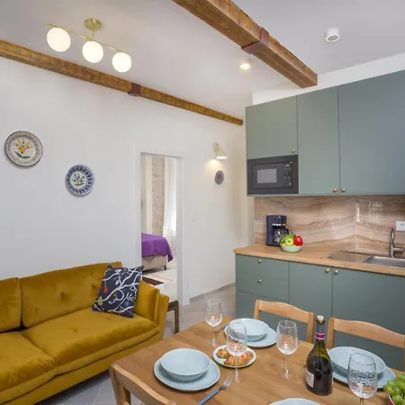 Violet Palace Apartment Šibenik